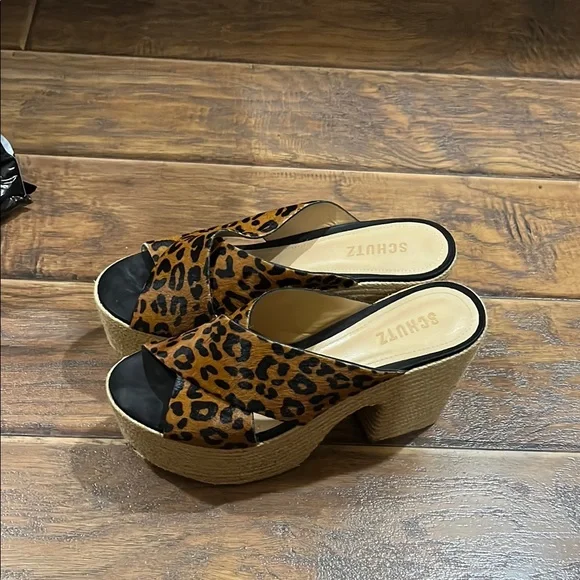 Platform - Picture 3 of 4